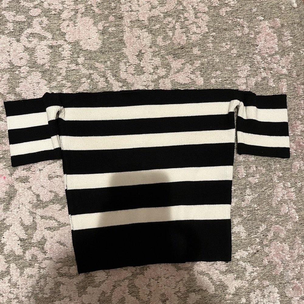 tight knit off the shoulder crop top